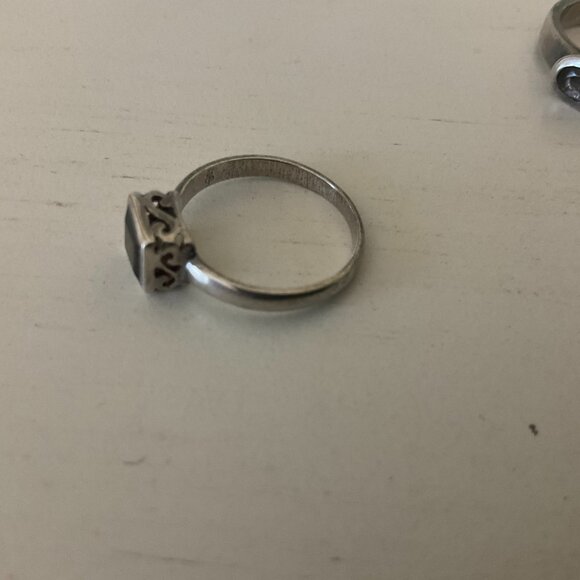 3 amethyst and purple stones and 925 sterling silver rings - Picture 2 of 7